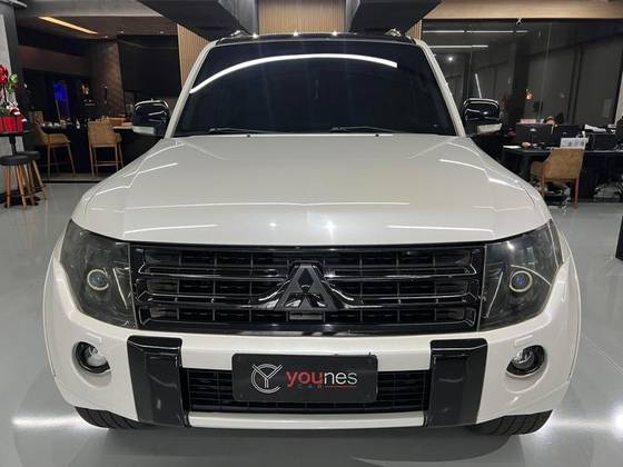 MITSUBISHI PAJERO FULL 3.8 HPE 4X4 V6 24V GASOLINA 4P AUTOMÁTICO